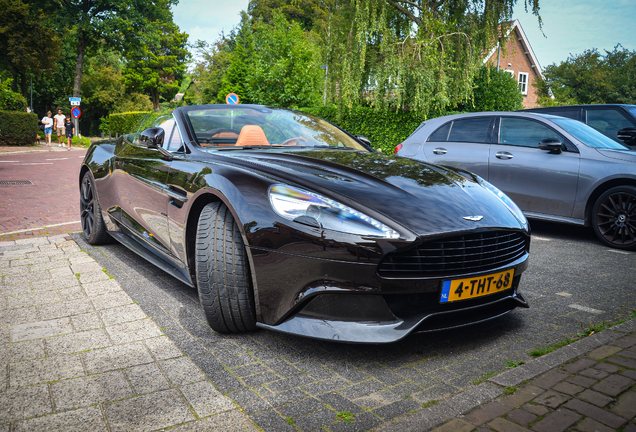 Aston Martin Vanquish Volante