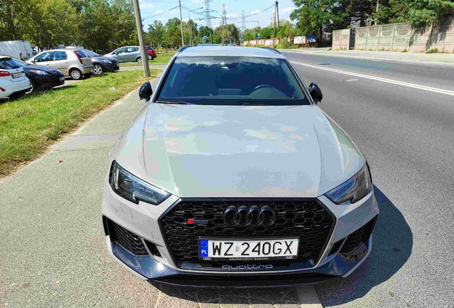 Audi RS4 Avant B9