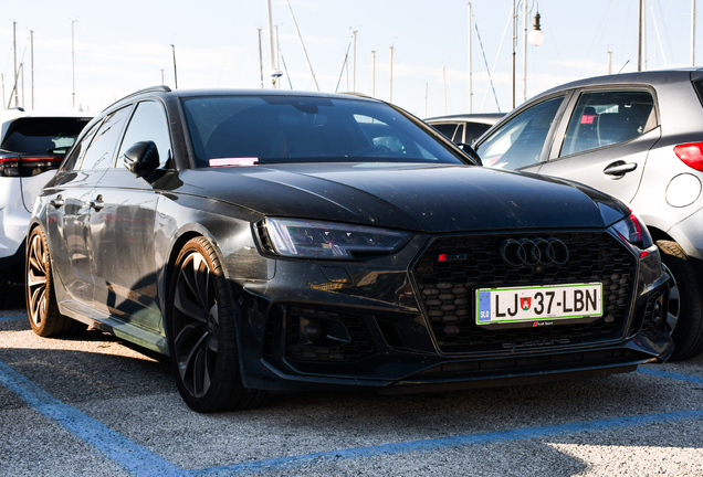 Audi RS4 Avant B9