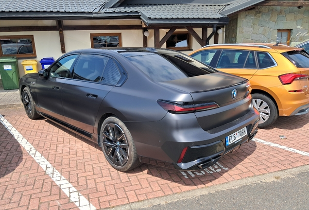 BMW M760e xDrive