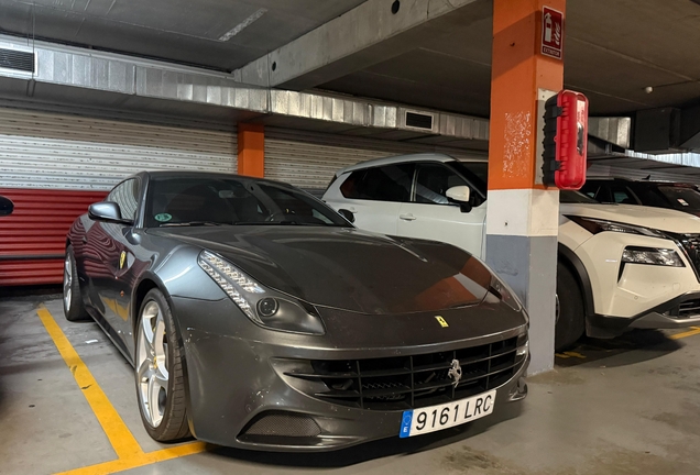 Ferrari FF