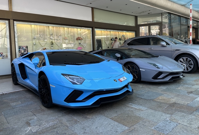 Lamborghini Aventador S LP740-4