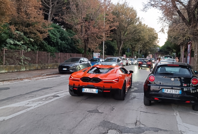 Lamborghini Revuelto