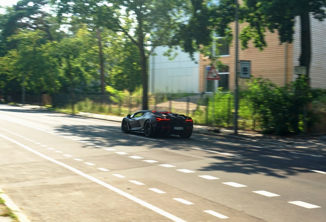 Lamborghini Revuelto