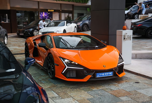 Lamborghini Revuelto