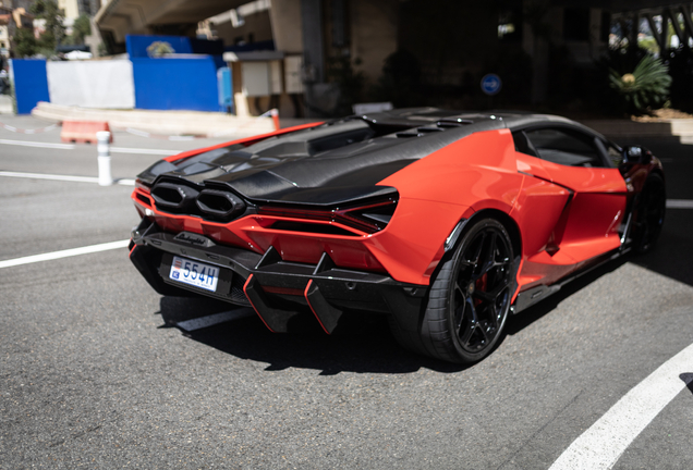 Lamborghini Revuelto