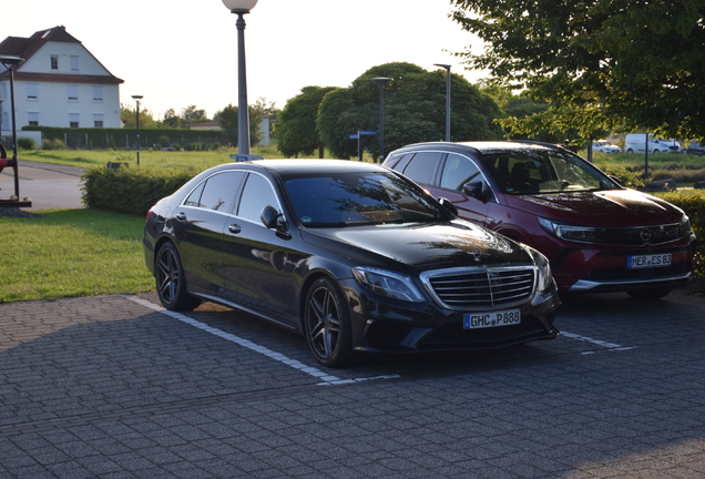 Mercedes-Benz S 63 AMG V222