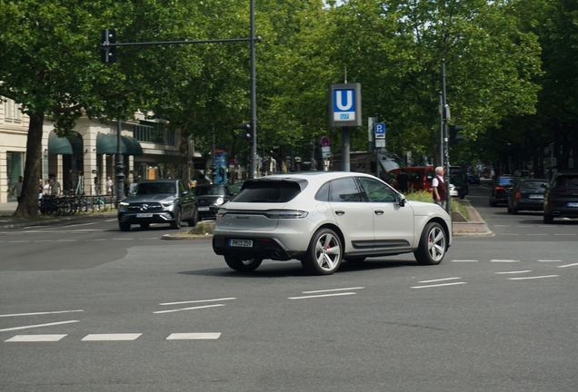 Porsche 95B Macan GTS MkIII