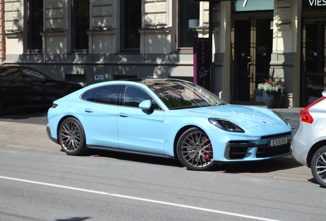 Porsche 972 Panamera Turbo E-Hybrid