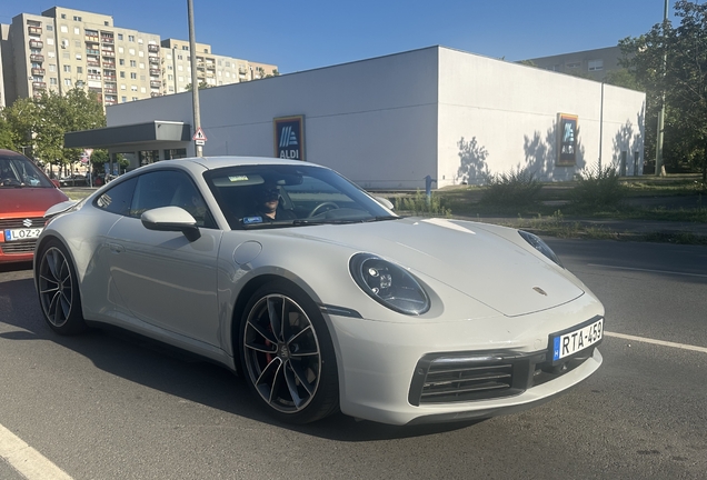 Porsche 992 Carrera 4S