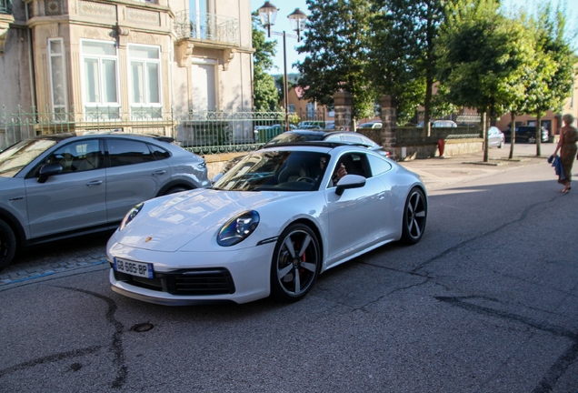 Porsche 992 Carrera 4S