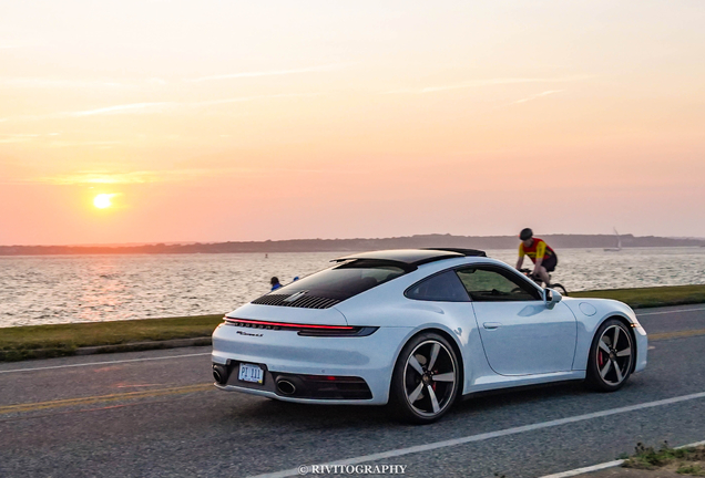 Porsche 992 Carrera 4S