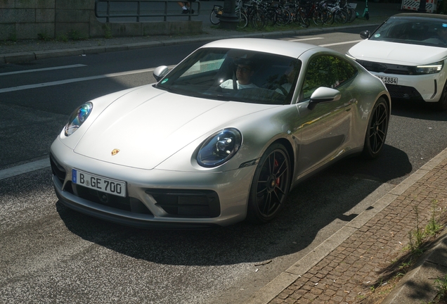 Porsche 992 Carrera GTS