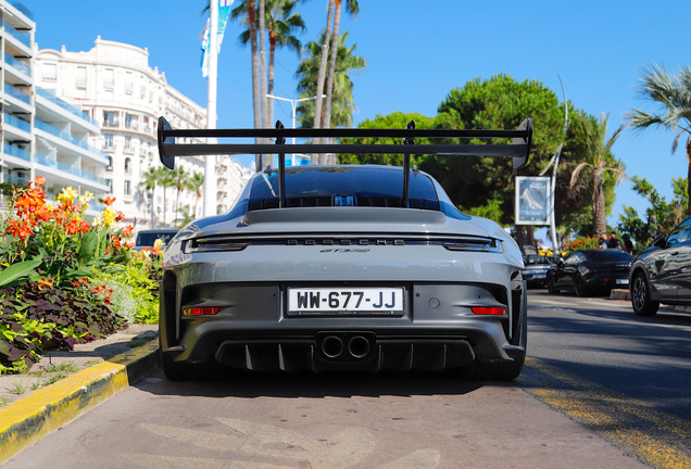 Porsche 992 GT3 RS Weissach Package