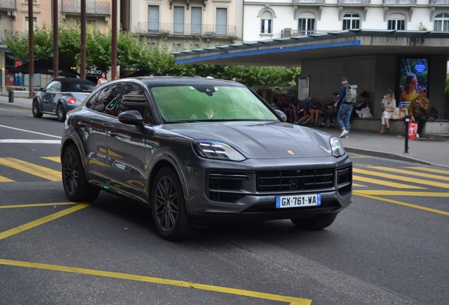 Porsche Cayenne Coupé Turbo E-Hybrid