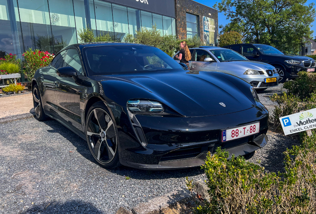 Porsche Taycan Turbo