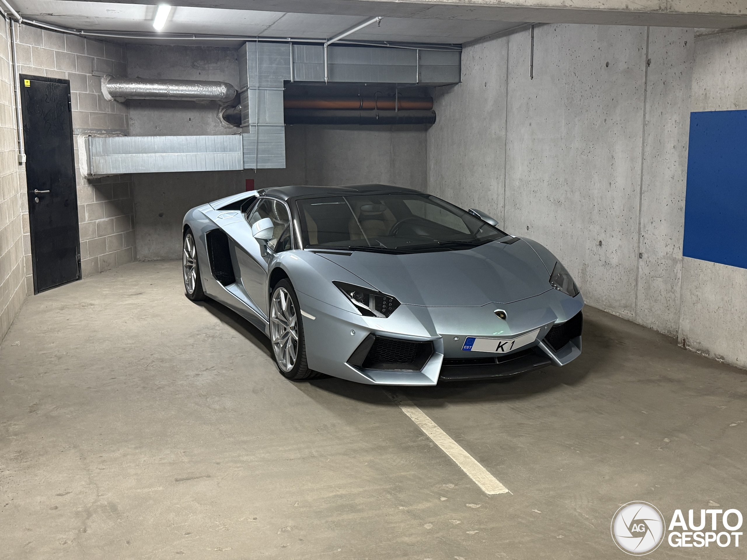 Lamborghini Aventador LP700-4 Roadster