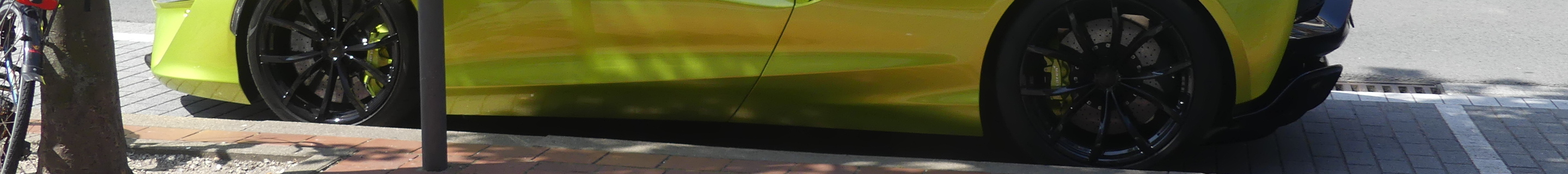 McLaren Artura Spider