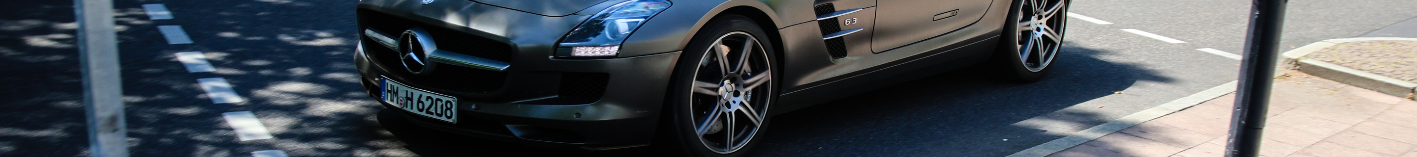Mercedes-Benz SLS AMG