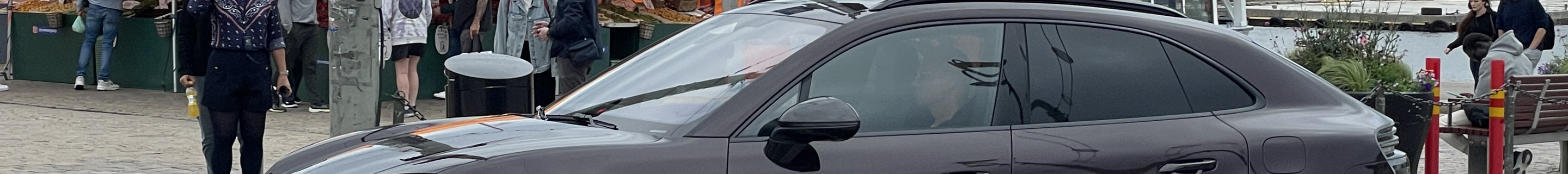 Porsche Macan EV Turbo