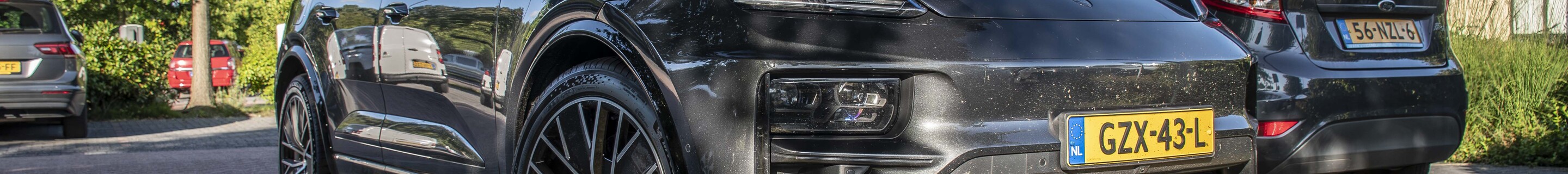 Porsche Macan EV Turbo