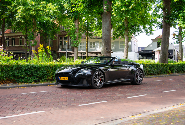 Aston Martin DBS Superleggera Volante