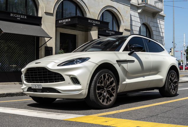 Aston Martin DBX