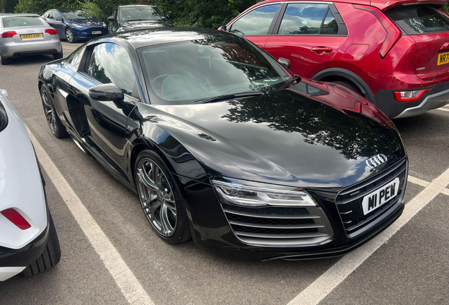 Audi R8 V10 Plus 2013