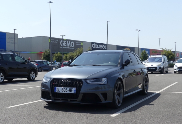 Audi RS4 Avant B8