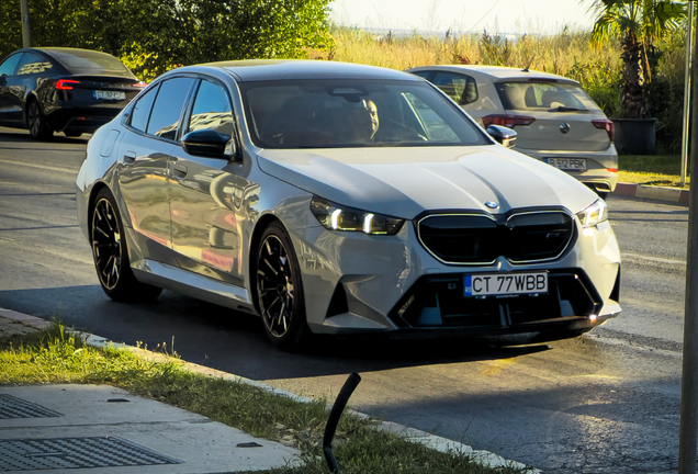 BMW M5 G90