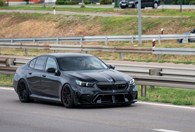 BMW M5 G90