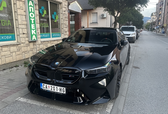 BMW M5 G90