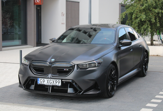 BMW M5 G90