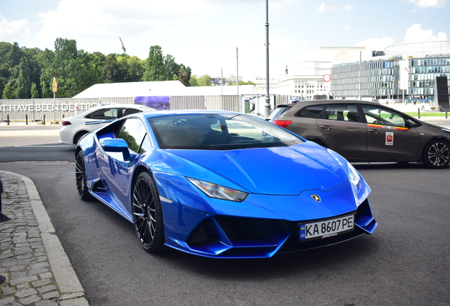 Lamborghini Huracán LP640-4 EVO