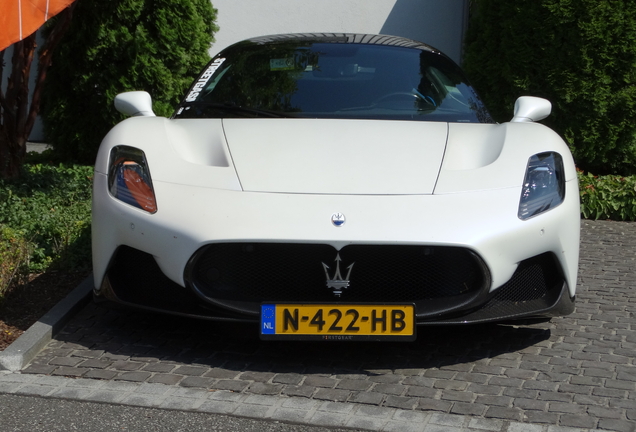 Maserati MC20