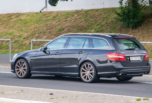 Mercedes-Benz E 63 AMG S212