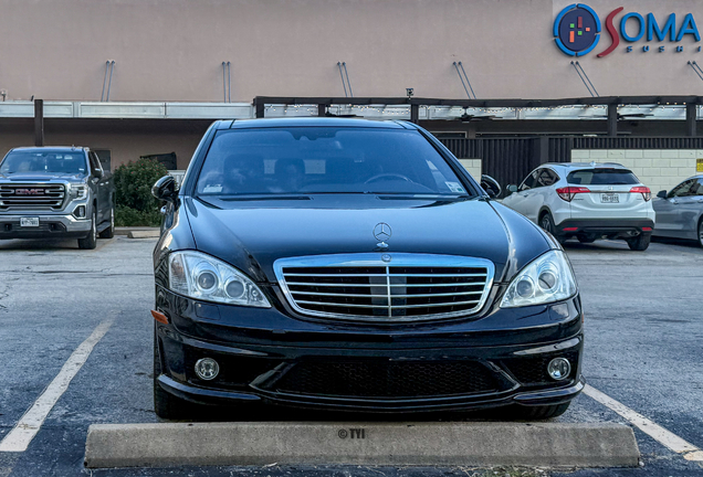 Mercedes-Benz S 65 AMG V221