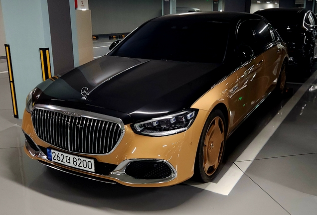 Mercedes-Maybach S 680 X223 Virgil Abloh Edition