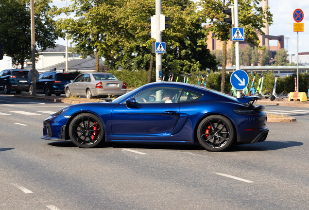 Porsche 718 Cayman GT4