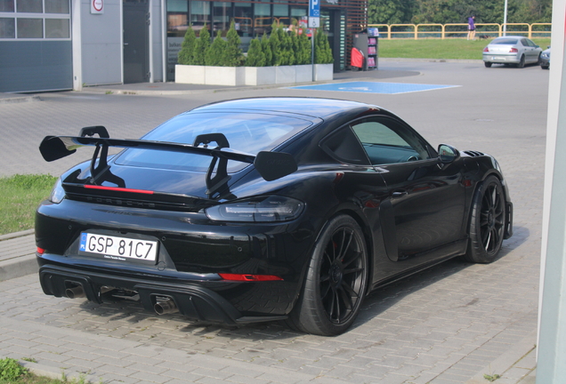 Porsche 718 Cayman GT4 RS