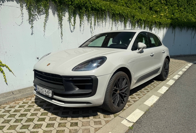 Porsche 95B Macan GTS MkIII