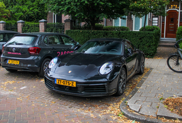 Porsche 992 Carrera 4S