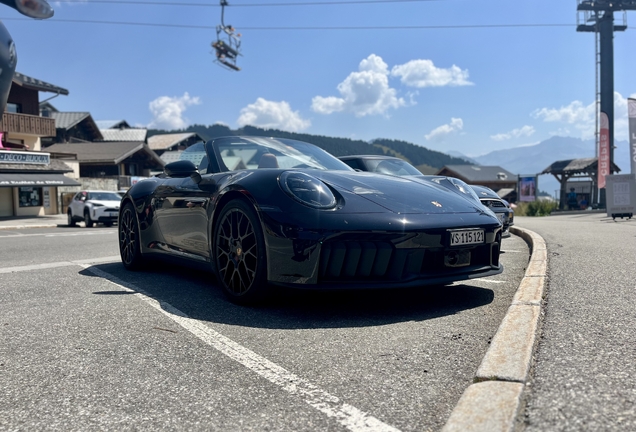 Porsche 992 Carrera 4S Cabriolet