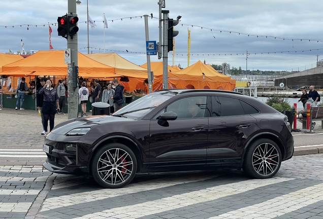 Porsche Macan EV Turbo