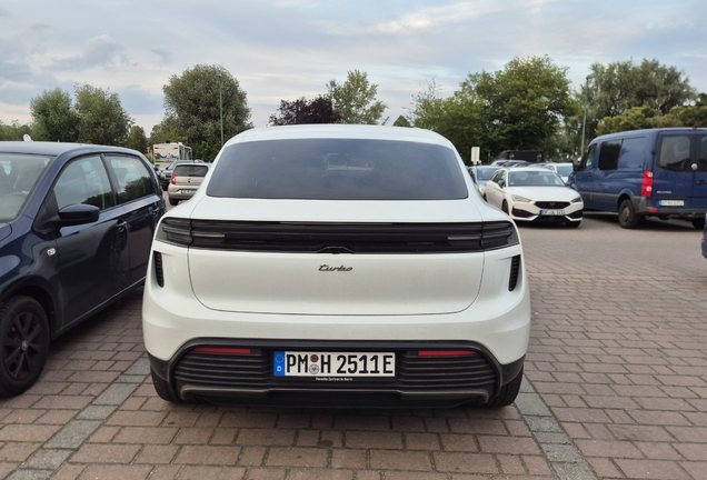Porsche Macan EV Turbo