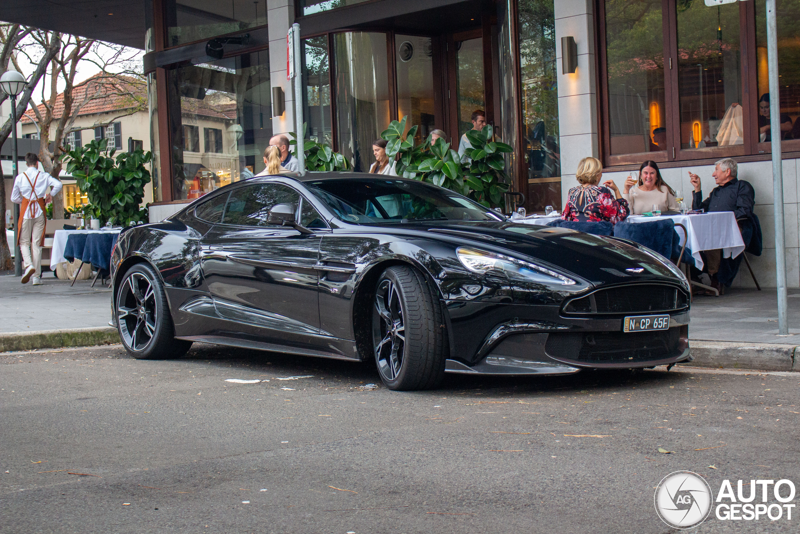 Aston Martin Vanquish S 2017 Ultimate Edition