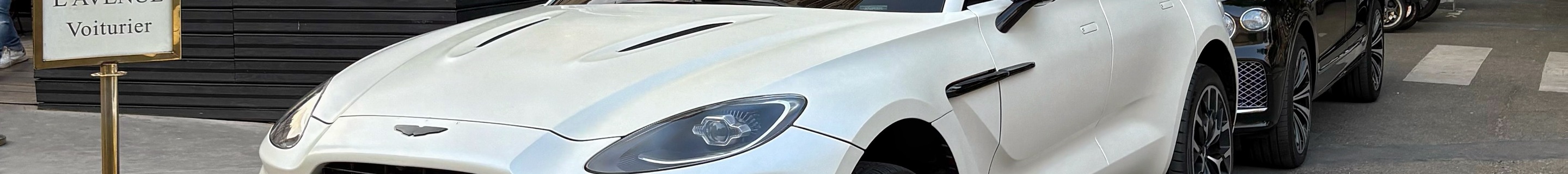 Aston Martin DBX