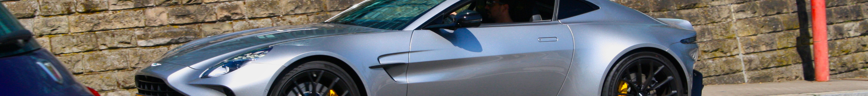 Aston Martin Vantage 2024