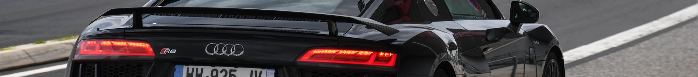 Audi R8 V10 Plus 2015