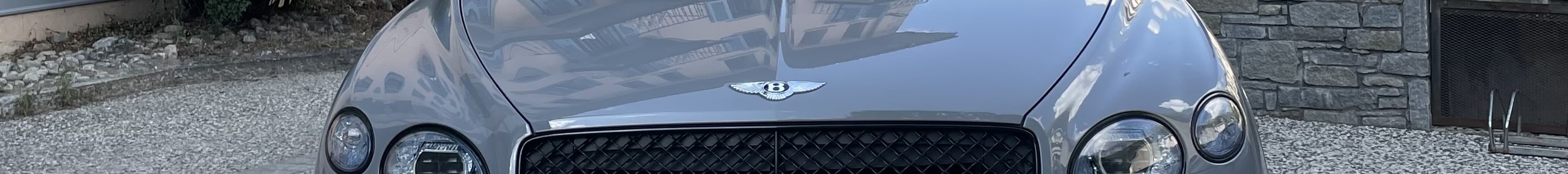 Bentley Bentayga Azure